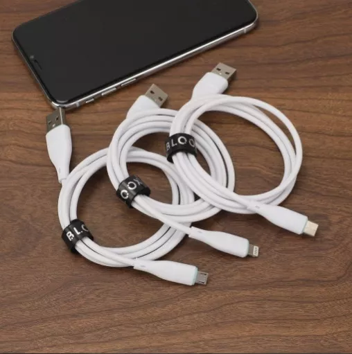 Cable de Datos Tipo C Solidario: Energía para tu dispositivo, apoyo para Adimo.