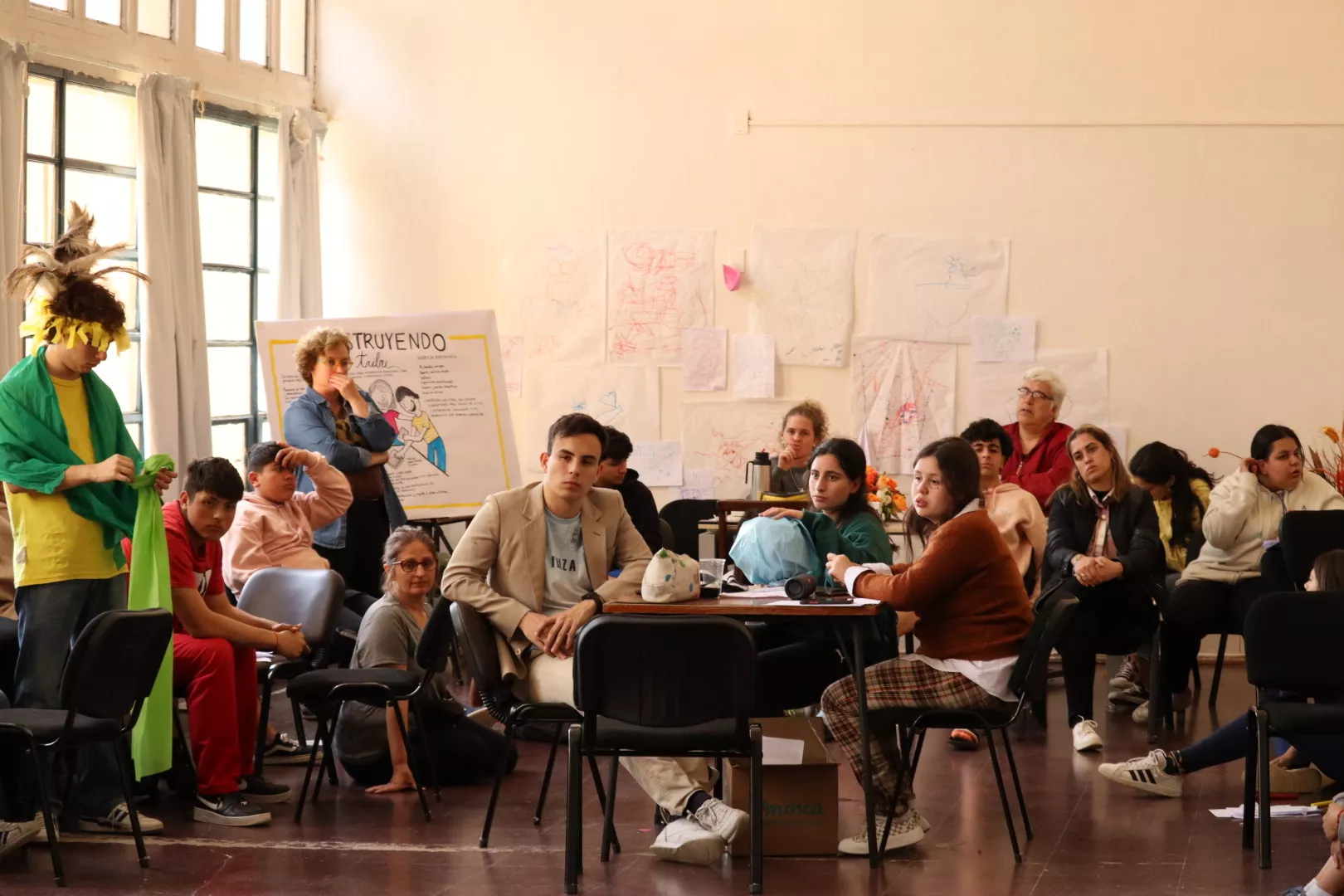 Foto principal del post (Empoderamiento juvenil: un enfoque transformador para el cambio social)