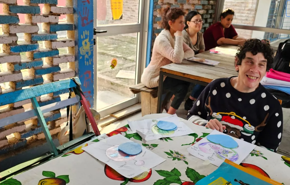 Foto principal del post (El poder transformador de los talleres artísticos en la educación integral)