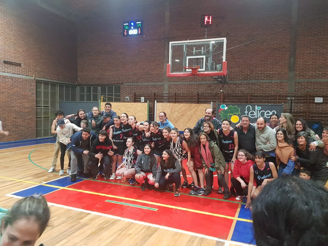 Foto principal del post (Construyendo comunidad a través del deporte: un análisis profundo)