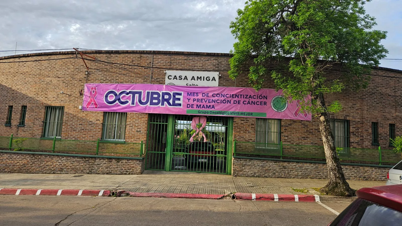 un-clic-rosa-casa-amiga-ltYlqK