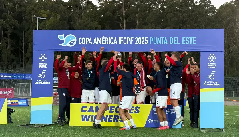 apoya-el-futbol-7pc-para-personas-con-paralisis-cerebral-NTxmcM